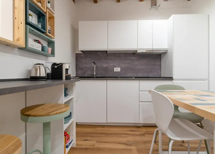 Appartement The Happyhouse, No Lift By Happyhostorino *