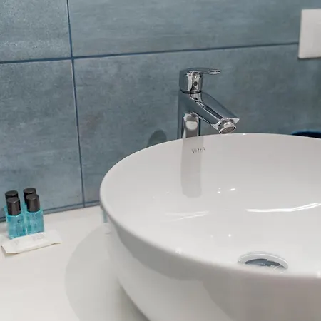 The Happyhouse, No Lift By Happyhostorino *